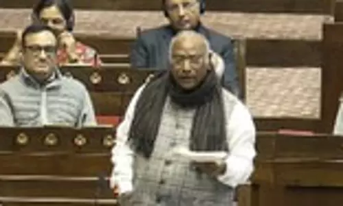 जब संविधान लागू हुआ तब आरएसएस ने किया था विरोध, ऐसे लोग आज हमें पाठ पढ़ा रहे हैं : मल्लिकार्जुन खड़गे