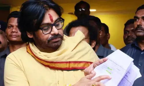 Pawan Kalyan: बच्चों में तेलुगु भाषा को बढ़ावा देने के लिए साहित्यिक यात्राएँ Pawan Kalyan: बच्चों में तेलुगु भाषा को बढ़ावा देने के लिए साहित्यिक यात्राएँ