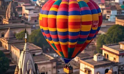 Ayodhya: हॉट एयर बैलून की शुरुआत हुई Ayodhya: हॉट एयर बैलून की शुरुआत हुई