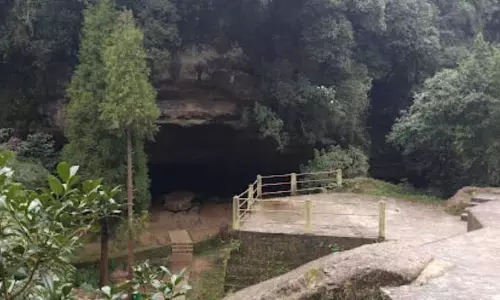 Assam स्थित समूह ने सड़क जाम करने की धमकी दी