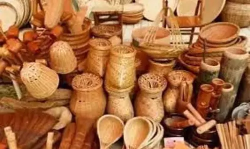 Meghalaya : डब्ल्यूए संगमा एक कुशल कारीगर, हस्तशिल्प के माध्यम से आजीविका चला रहे Meghalaya : डब्ल्यूए संगमा एक कुशल कारीगर, हस्तशिल्प के माध्यम से आजीविका चला रहे