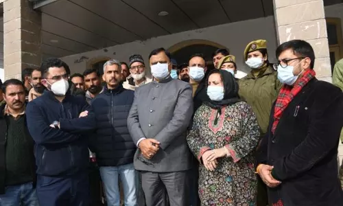 J&K: सकीना इटू-जावेद राणा ने बुद्धल गांव में दुखद मौतों के बाद कोटरंका का दौरा किया