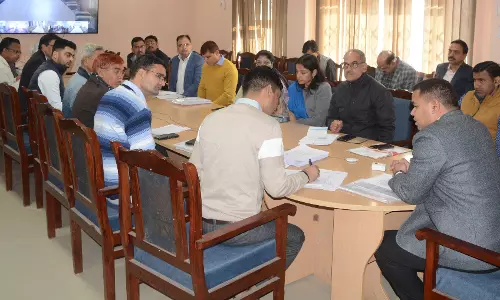 Churu: जिला कलेक्टर ने जिला गजेटियर के प्रकाशन हेतु अध्यायों के अवलोकन के लिए निर्देश