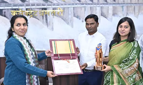 कलेक्टर नम्रता गांधी ने सीईओ जिला पंचायत और सरपंच हरदीभाठा को दी बधाई