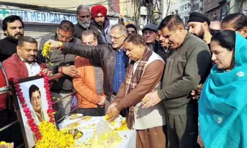 Sat Sharma सहित अन्य भाजपा नेताओं ने राजेश गुप्ता को श्रद्धांजलि दी