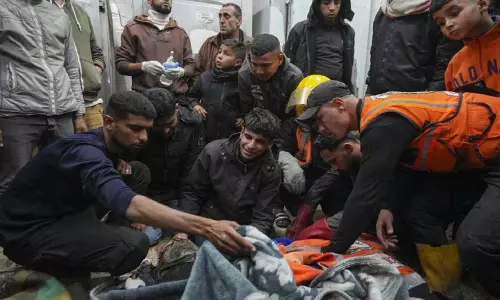 Israel-Hamas युद्ध में गाजा पट्टी में मरने वालों की संख्या 45,000 से अधिक हुई Israel-Hamas युद्ध में गाजा पट्टी में मरने वालों की संख्या 45,000 से अधिक हुई