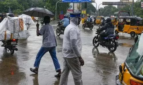 Chennai में 28% ज्यादा बारिश.. लेकिन ऑरेंज अलर्ट: मौसम सेवा चेतावनी Chennai में 28% ज्यादा बारिश.. लेकिन ऑरेंज अलर्ट: मौसम सेवा चेतावनी