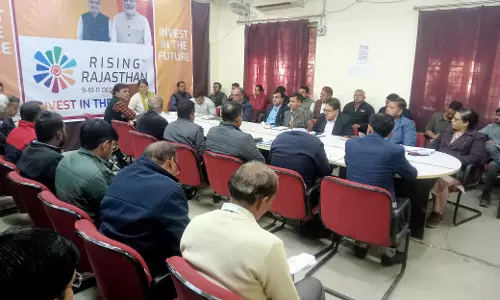 Sirohi: जिला कलेक्टर की अध्यक्षता में साप्ताहिक समीक्षा बैठक का आयोजन हुआ