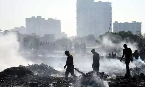 Pune : पीएमसी अग्निशमन विभाग ने आवासीय क्षेत्रों में कबाड़ दुकानों को लेकर जताई चिंता