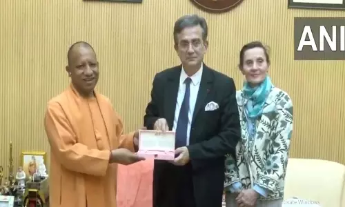 फ्रांस के राजदूत ने मुख्यमंत्री योगी आदित्यनाथ से की मुलाकात, वीडियो... फ्रांस के राजदूत ने मुख्यमंत्री योगी आदित्यनाथ से की मुलाकात, वीडियो...