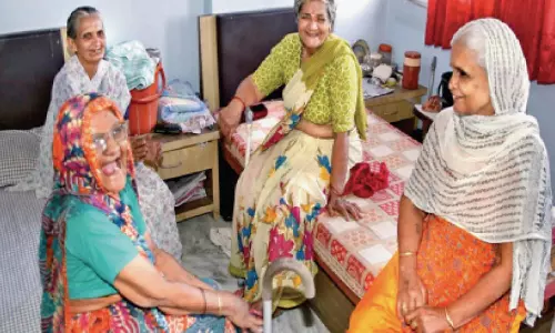 Delhi : वृद्धाश्रमों ने निवासियों की सुरक्षा के लिए कदम उठाए