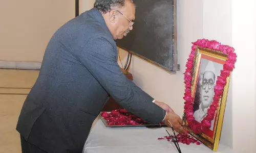 Jaipur: देवनानी ने विधानसभा के प्रथम अध्यक्ष स्व. जोशी को दी पुष्पांजलि