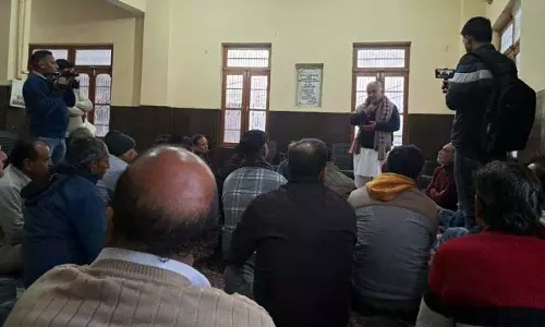 विधायक Reasi ने लगाया जनता दरबार, स्थानीय मुद्दों के समाधान का दिया आश्वासन विधायक Reasi ने लगाया जनता दरबार, स्थानीय मुद्दों के समाधान का दिया आश्वासन