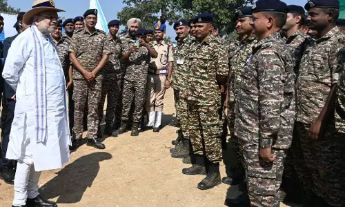 नक्सल मोर्चे पर तैनात जवानों के बीच पहुंचे केंद्रीय गृहमंत्री अमित शाह