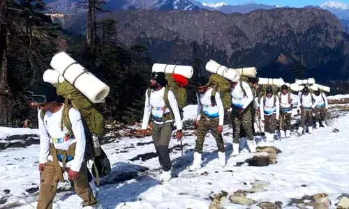 Arunachal में सीमा पर्यटन को बढ़ावा देंगे नागरिक-सैन्य ट्रक Arunachal में सीमा पर्यटन को बढ़ावा देंगे नागरिक-सैन्य ट्रक