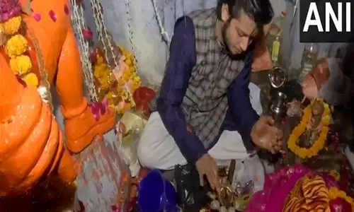 Sambhal में पुनः खोले गए शिव-हनुमान मंदिर में शाम की पूजा-अर्चना की गई