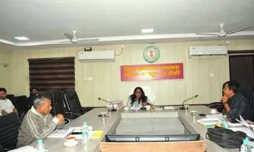 कलेक्टर ने जल जीवन मिशन के कार्यों को समय में पूर्ण करने के दिए निर्देश
