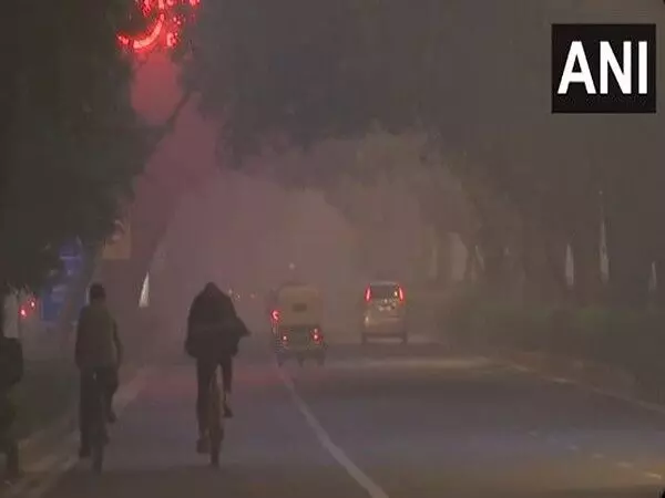 Delhi NCR: AQI 400 के पार, गंभीर श्रेणी में पहुंचा