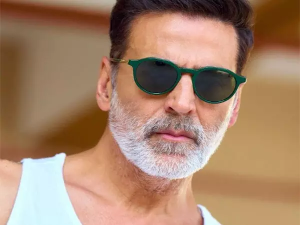 Akshay Kumar की वित्तपोषित पहल ने अयोध्या में 1250 से अधिक बंदरों को खाना खिलाया