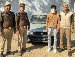 Deoband: पुलिस ने चोरी हुई कार को बरामद कर एक आरोपित को दबोचा