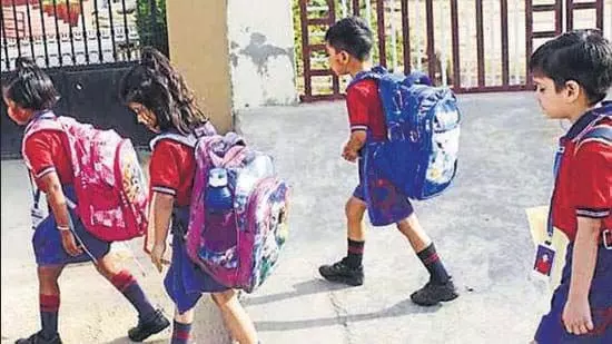 GURUGRAM: सरकारी स्कूलों के 6 हजार छात्रों को STEM DIY किट मिली