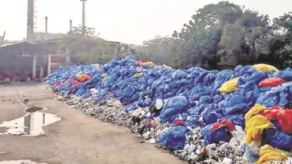 Mumbai: कचरे पर शुल्क लगाने पर फैसला नहीं, चुनावों के कारण कर वसूली कम