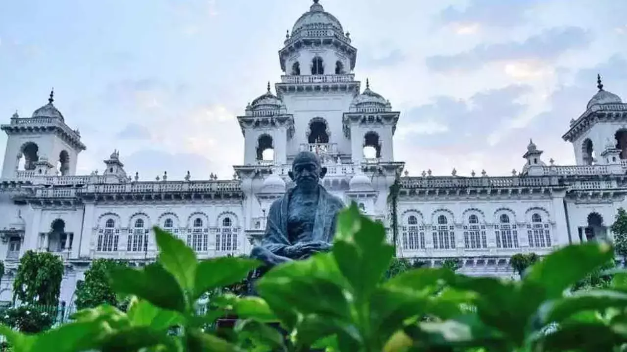 Andhra कांग्रेस के नेताओं ने सदन में अपने मित्रों से मुलाकात की