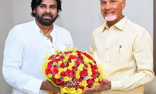 Pawan Kalyan ने नागबाबू को शामिल करने पर चर्चा के लिए नायडू से मुलाकात की