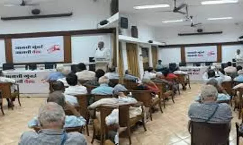 BEST सेवाओं का निजीकरण रोकें, श्रमिक संघ ने बीएमसी से कहा BEST सेवाओं का निजीकरण रोकें, श्रमिक संघ ने बीएमसी से कहा