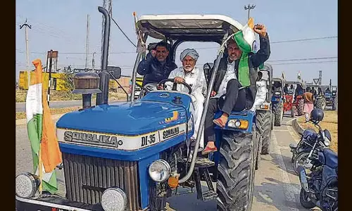 Haryana में ट्रैक्टर रैलियों ने पंजाब के किसानों के आंदोलन का समर्थन किया