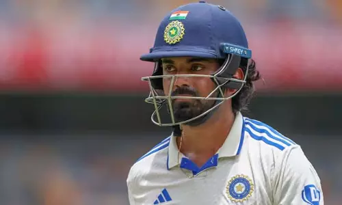 केएल राहुल के अर्धशतक से भारत ने चौथे दिन लंच तक छह विकेट पर 167 रन बनाए