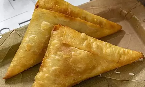 Winter Snack Recipe: इस सर्दी शाम की चाय के साथ बनाएं स्वादिस्ट डिश