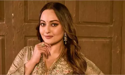मुकेश खन्ना ने सोनाक्षी सिन्हा की परवरिश को लेकर कही अहम बात मुकेश खन्ना ने सोनाक्षी सिन्हा की परवरिश को लेकर कही अहम बात