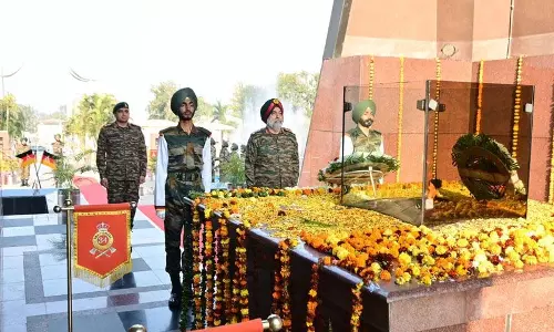 JAMMU: उत्तरी कमान ने विजय दिवस मनाया