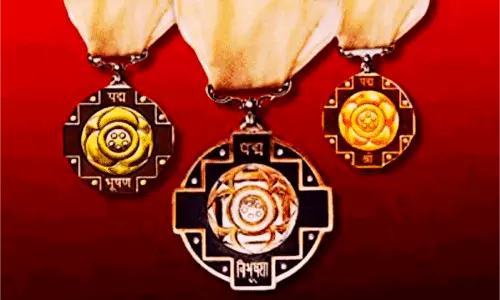 Bareilly: भारत स्काउट और गाइड इंटर कॉलेज में वार्षिकोत्सव एवं पुरस्कार वितरण समारोह हुआ Bareilly: भारत स्काउट और गाइड इंटर कॉलेज में वार्षिकोत्सव एवं पुरस्कार वितरण समारोह हुआ