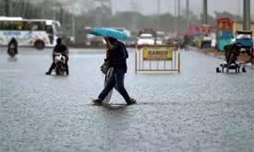 Tamil Nadu में भारी वर्षा, तूफानी मौसम की आशंका Tamil Nadu में भारी वर्षा, तूफानी मौसम की आशंका