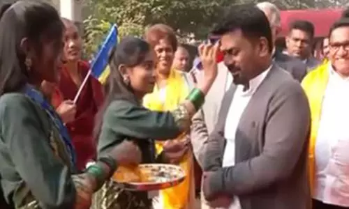 Sri Lankan के राष्ट्रपति अनुरा कुमार दिसानायके ने महाबोधि मंदिर का दौरा किया