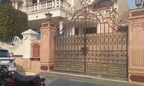 बिल्डर्स पर आयकर विभाग की दबिश, कई ठिकानों पर रेड, VIDEO