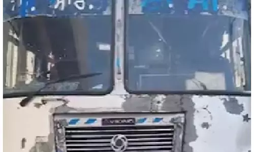चोरों ने तो हद ही कर दी! बस को बनाया निशाना, पुलिस भी रह गई हैरान