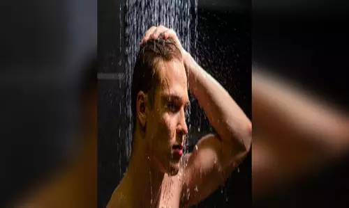 सर्दियों में ठंडे पानी से नहाने के हैं कई फायदे सर्दियों में ठंडे पानी से नहाने के हैं कई फायदे