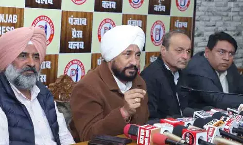 कांग्रेस उम्मीदवारों को डराया जा रहा: Channi, Pargat