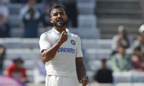 फालोऑन बंद होते ही आकाश दीप ने अपने तेवर दिखा दिए