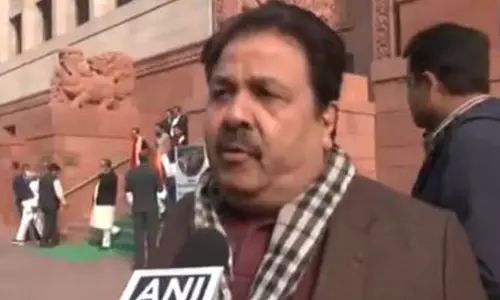 एक राष्ट्र एक चुनाव बिल में कई खामियां: Congress सांसदों ने बिल पर जताई आपत्ति एक राष्ट्र एक चुनाव बिल में कई खामियां: Congress सांसदों ने बिल पर जताई आपत्ति