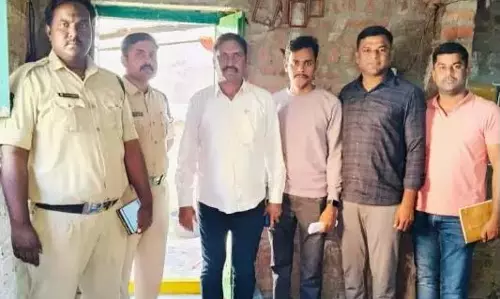 Warangal की महिला को घर में विस्फोटक रखने के आरोप में हिरासत में लिया गया