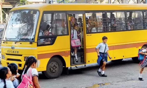 Mumbai: बच्चों को स्कूल ले जा रहे बस ड्राइवर और कंडक्टर अंधेरी के पास नशे में पाए गए