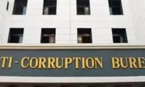 ACB ने सोपोर में रिश्वत मामले में खाद्य एवं औषधि प्रशासन विभाग के अधिकारी को गिरफ्तार किया