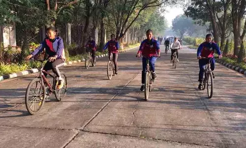 Gachibowli स्टेडियम में ‘फिट इंडिया साइक्लिंग ’ का आयोजन किया Gachibowli स्टेडियम में ‘फिट इंडिया साइक्लिंग ’ का आयोजन किया