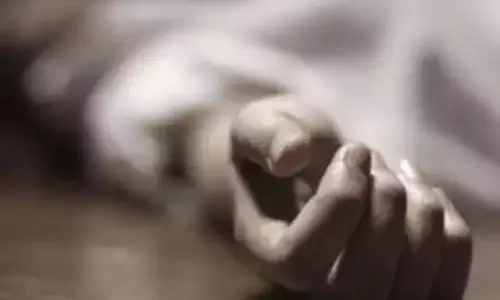 Kerala: राममंगलम पुलिस स्टेशन के ड्राइवर की घर पर मौत, सीढ़ियों के पास लटके हुए पाए गए