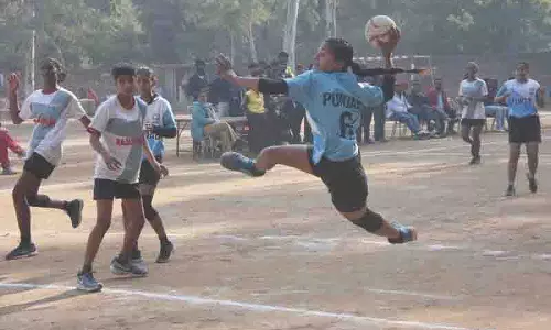 Punjab की टीमें अंडर-17 नेटबॉल, हैंडबॉल चैंपियन Punjab की टीमें अंडर-17 नेटबॉल, हैंडबॉल चैंपियन