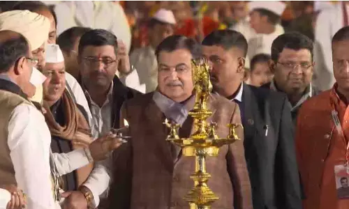Nagpur में अभंग वारी कार्यक्रम में शामिल हुए नितिन गडकरी